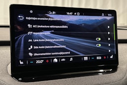 vihreä Skoda Enyaq 2022 kuva 23.