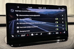 vihreä Skoda Enyaq 2022 kuva 24.