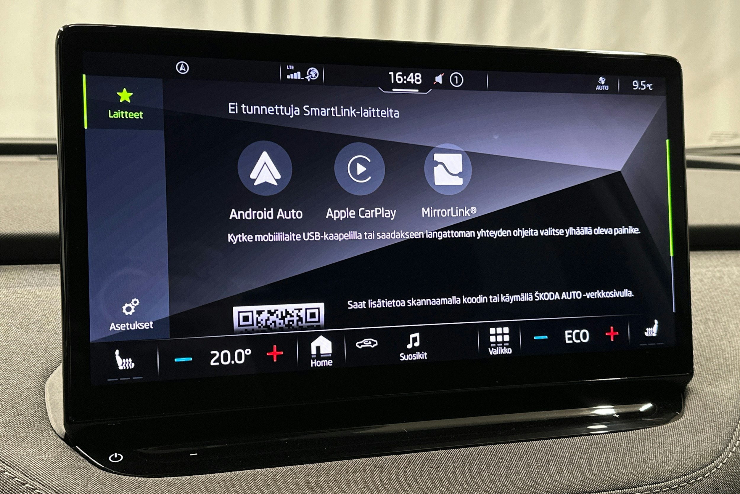 vihreä Skoda Enyaq 2022 kuva 25.