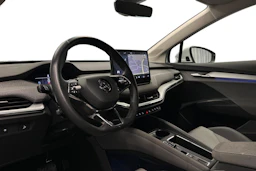 valkoinen Skoda Enyaq 2022 kuva 6.