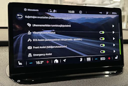 valkoinen Skoda Enyaq 2022 kuva 23.