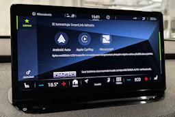 valkoinen Skoda Enyaq 2022 kuva 24.