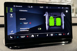 valkoinen Skoda Enyaq 2022 kuva 25.