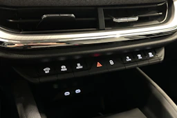 valkoinen Skoda Enyaq 2022 kuva 28.