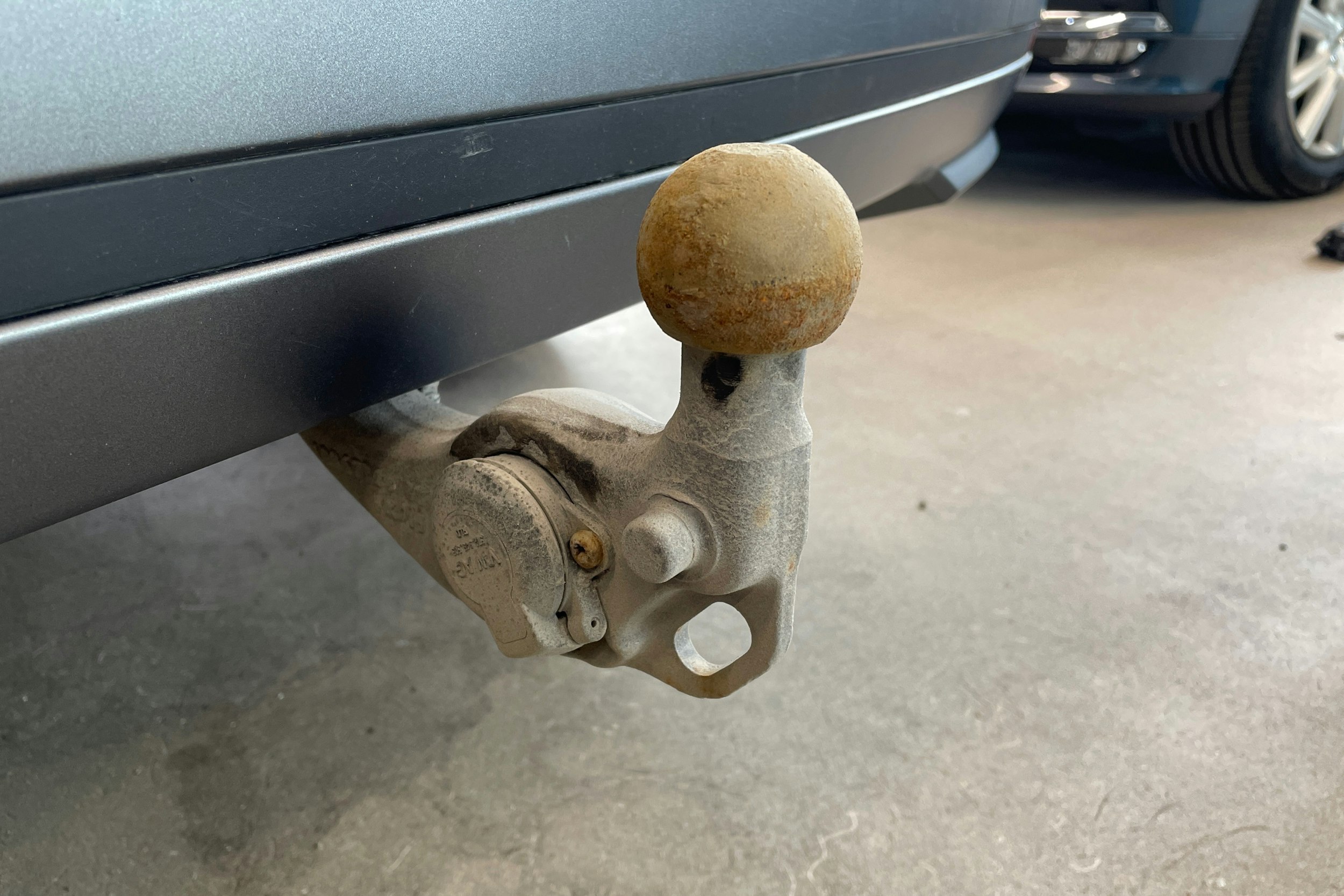 musta Skoda Enyaq 2022 kuva 13.