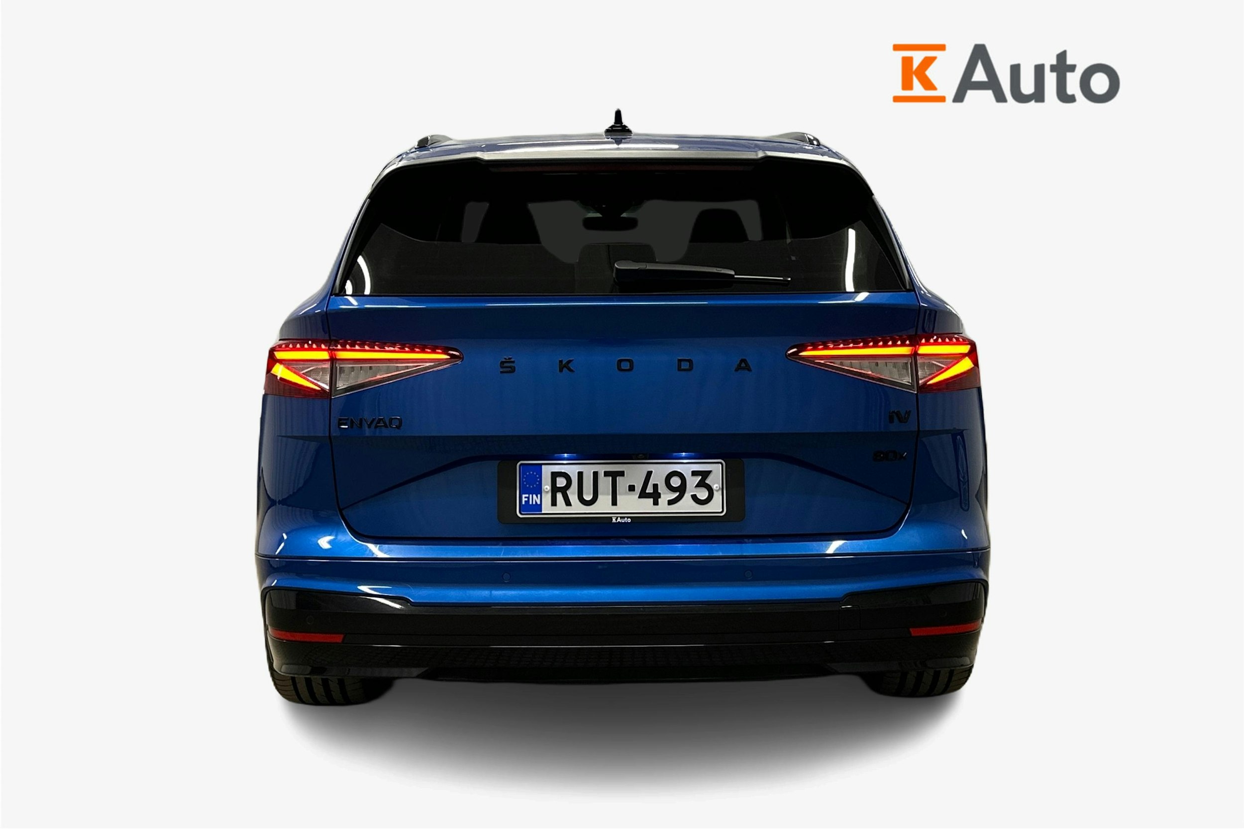 sininen Skoda Enyaq 2022 kuva 3.