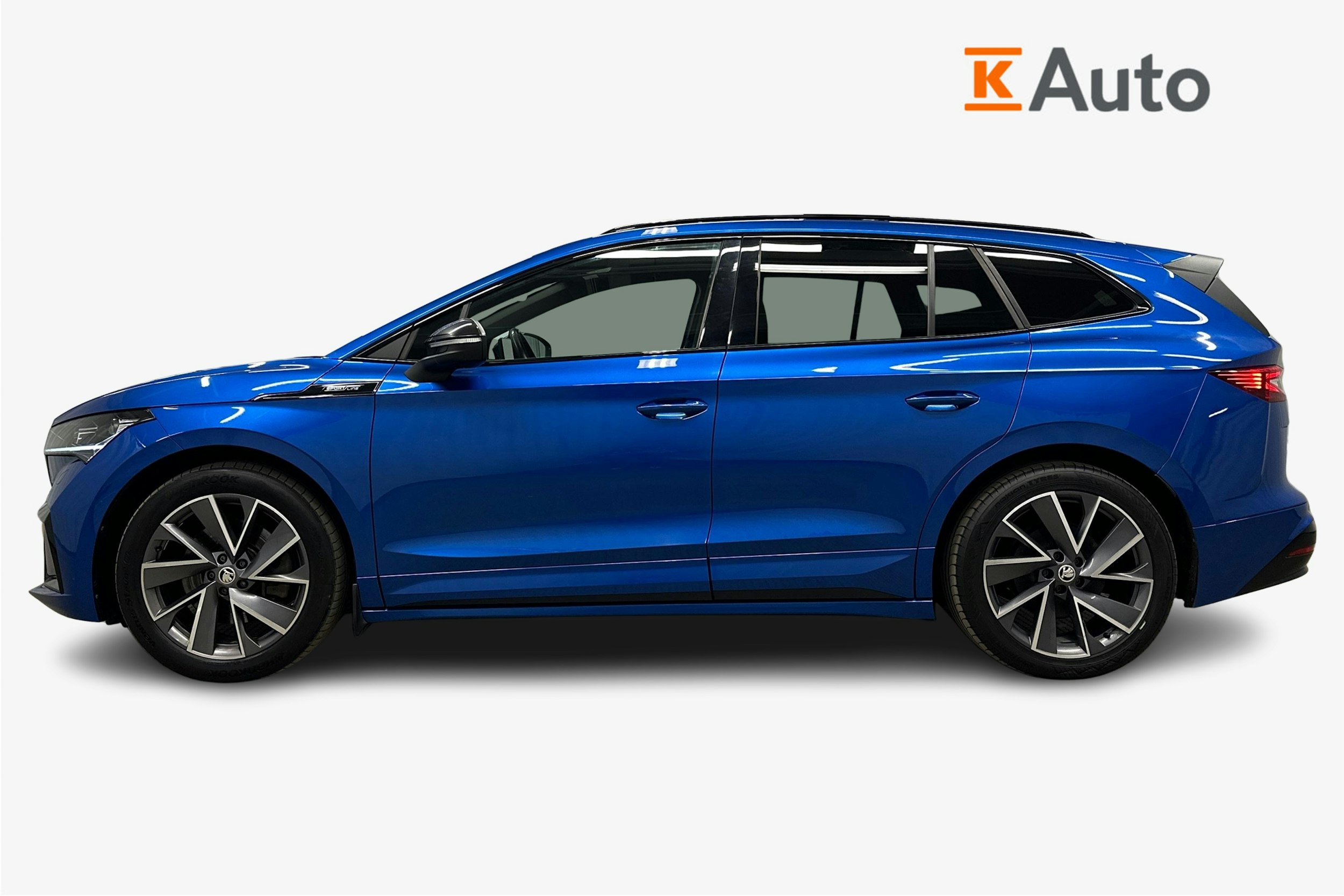 sininen Skoda Enyaq 2022 kuva 6.