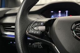 sininen Skoda Enyaq 2022 kuva 14.