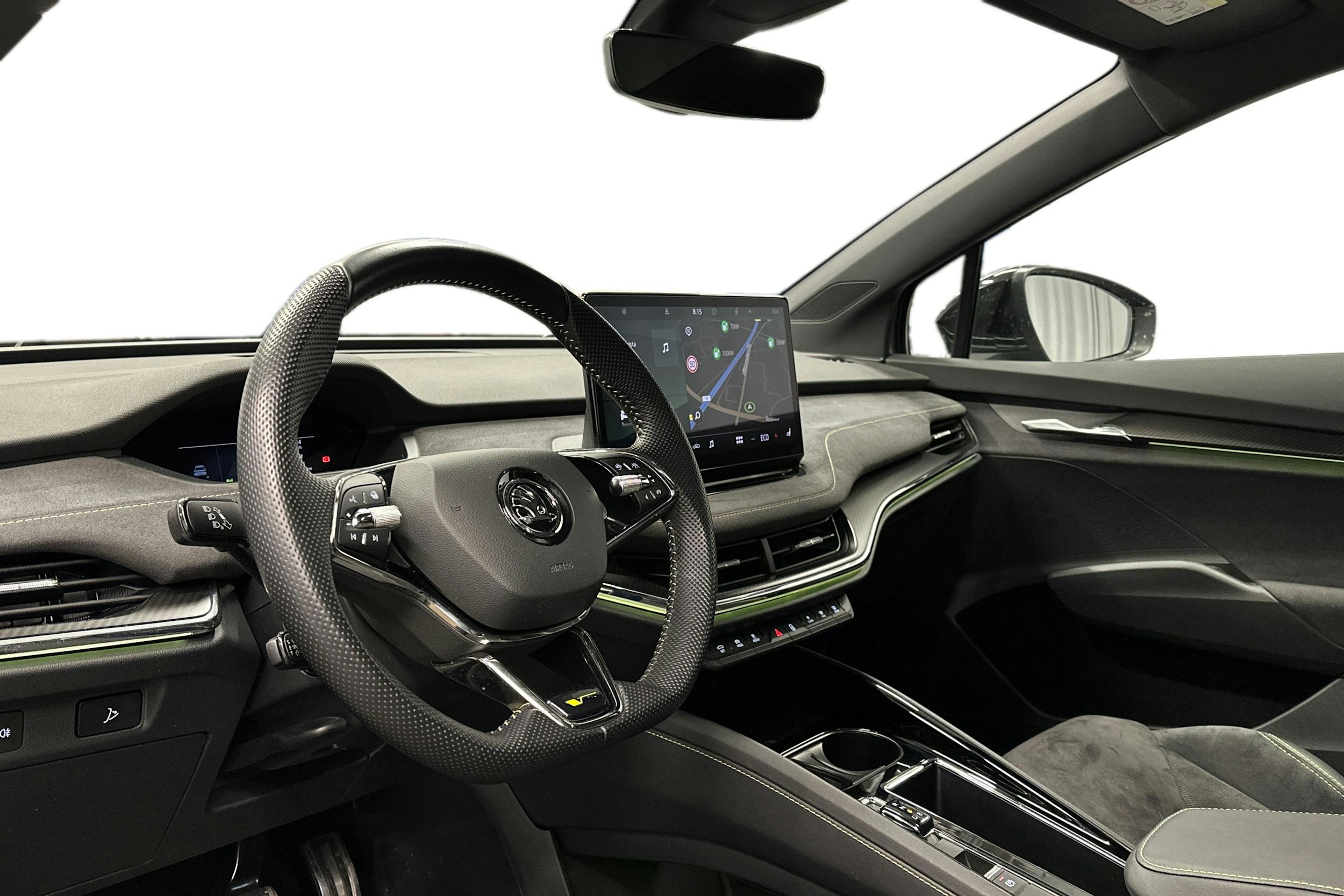 harmaa Skoda Enyaq 2022 kuva 7.