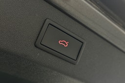 harmaa Skoda Enyaq 2022 kuva 15.