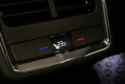 harmaa Skoda Enyaq 2022 kuva 16.