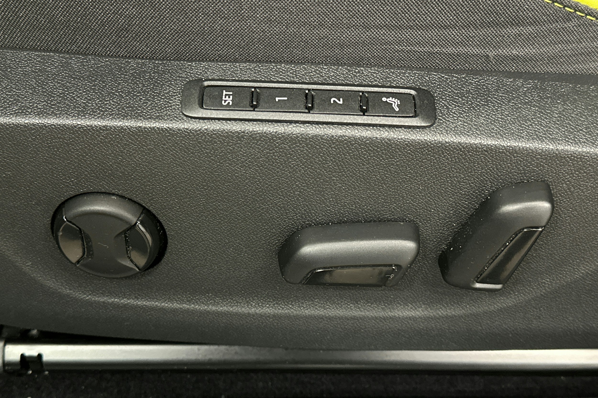 harmaa Skoda Enyaq 2022 kuva 18.