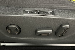 harmaa Skoda Enyaq 2022 kuva 18.