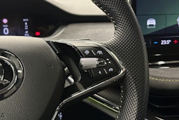 harmaa Skoda Enyaq 2022 kuva 23.