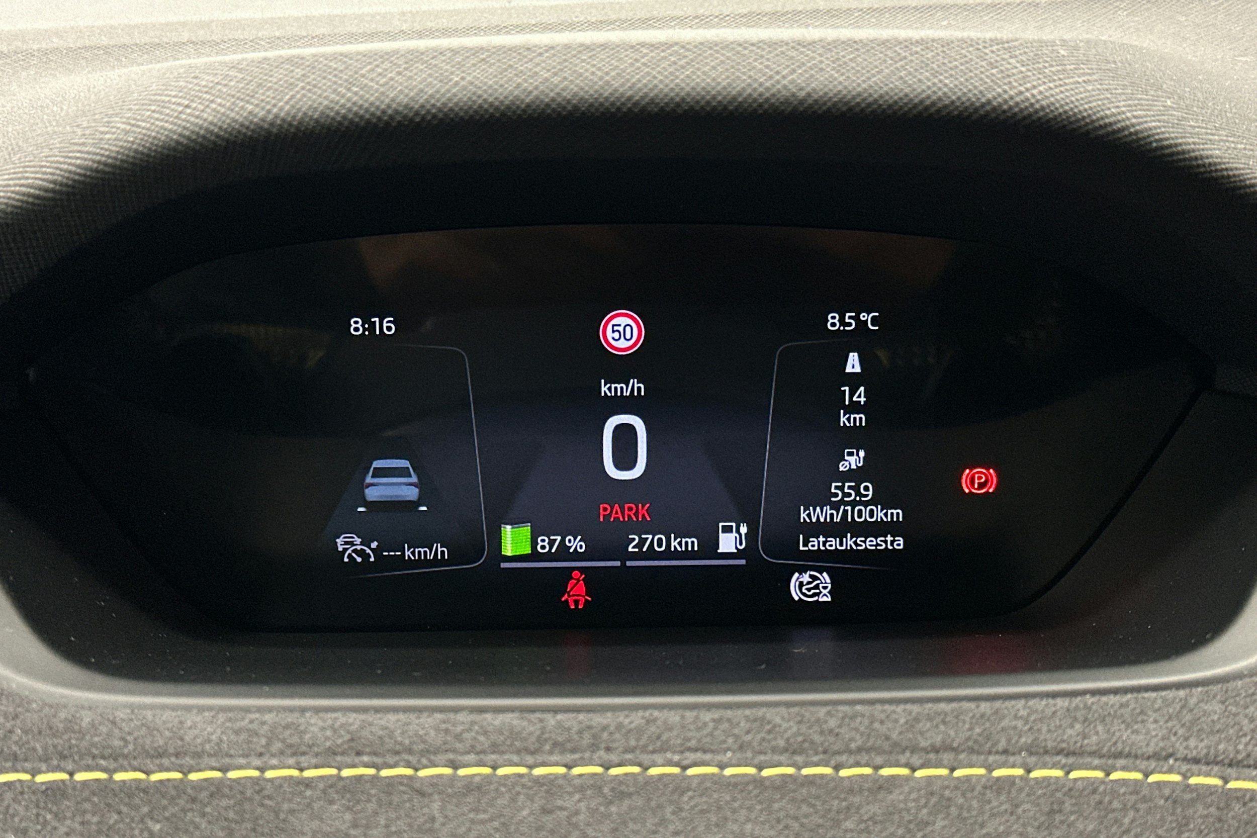 harmaa Skoda Enyaq 2022 kuva 24.