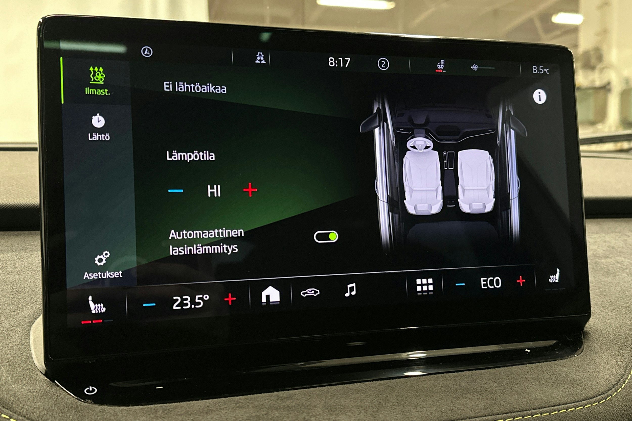 harmaa Skoda Enyaq 2022 kuva 26.