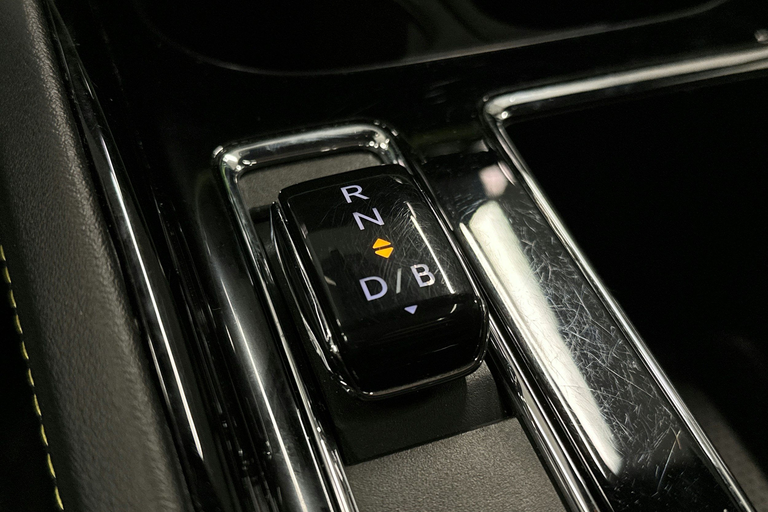 harmaa Skoda Enyaq 2022 kuva 34.