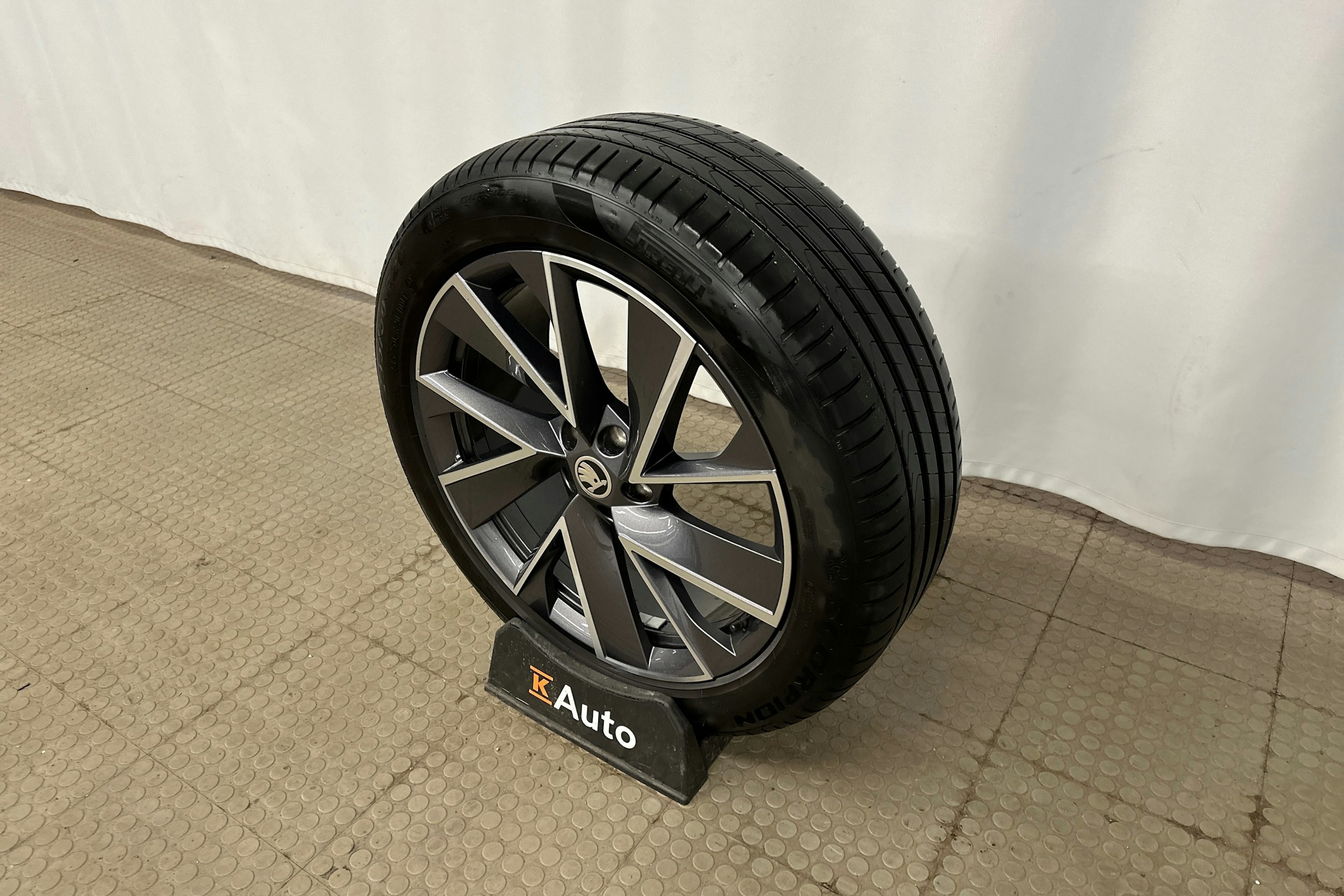 hopea Skoda Enyaq 2022 kuva 10.