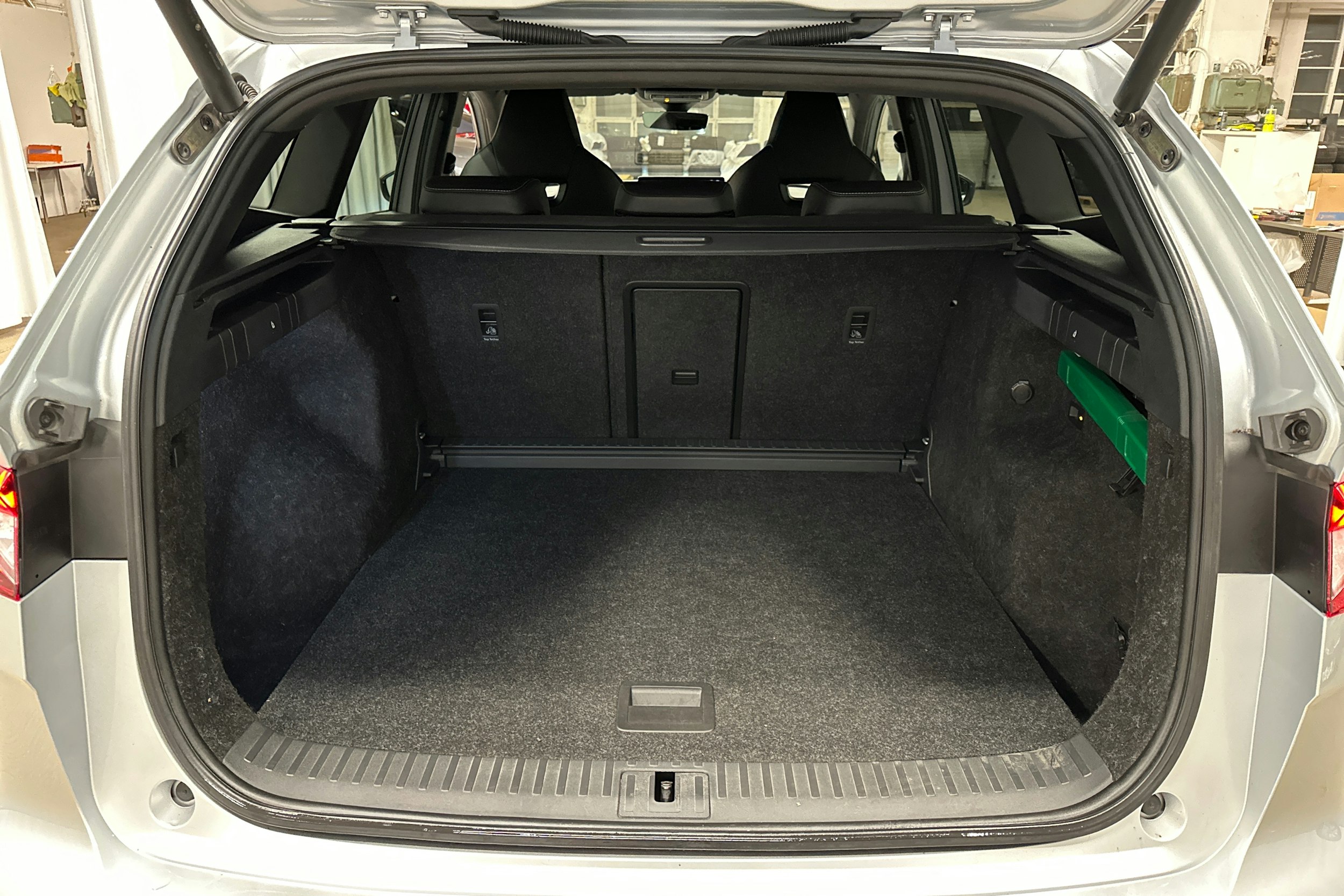 hopea Skoda Enyaq 2022 kuva 26.