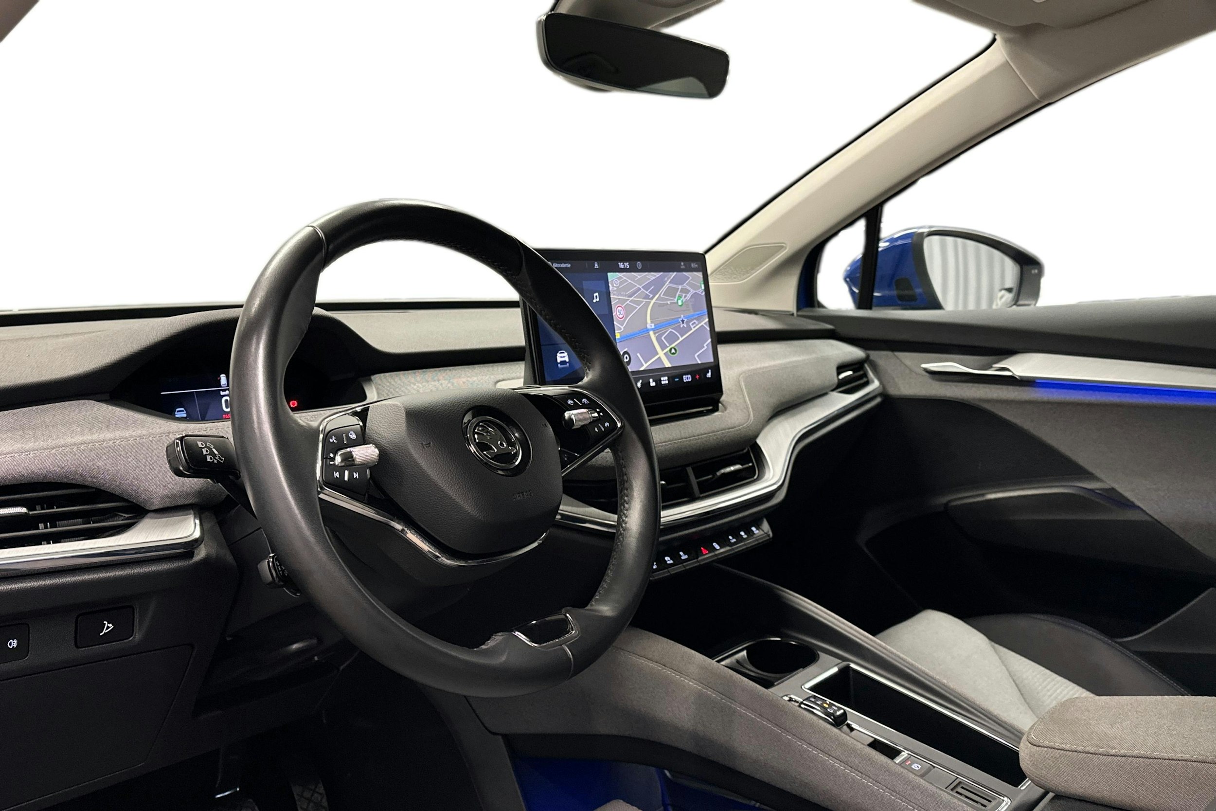 sininen Skoda Enyaq 2022 kuva 7.
