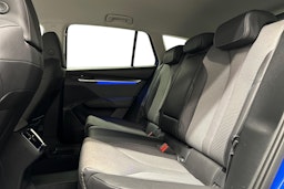 sininen Skoda Enyaq 2022 kuva 10.