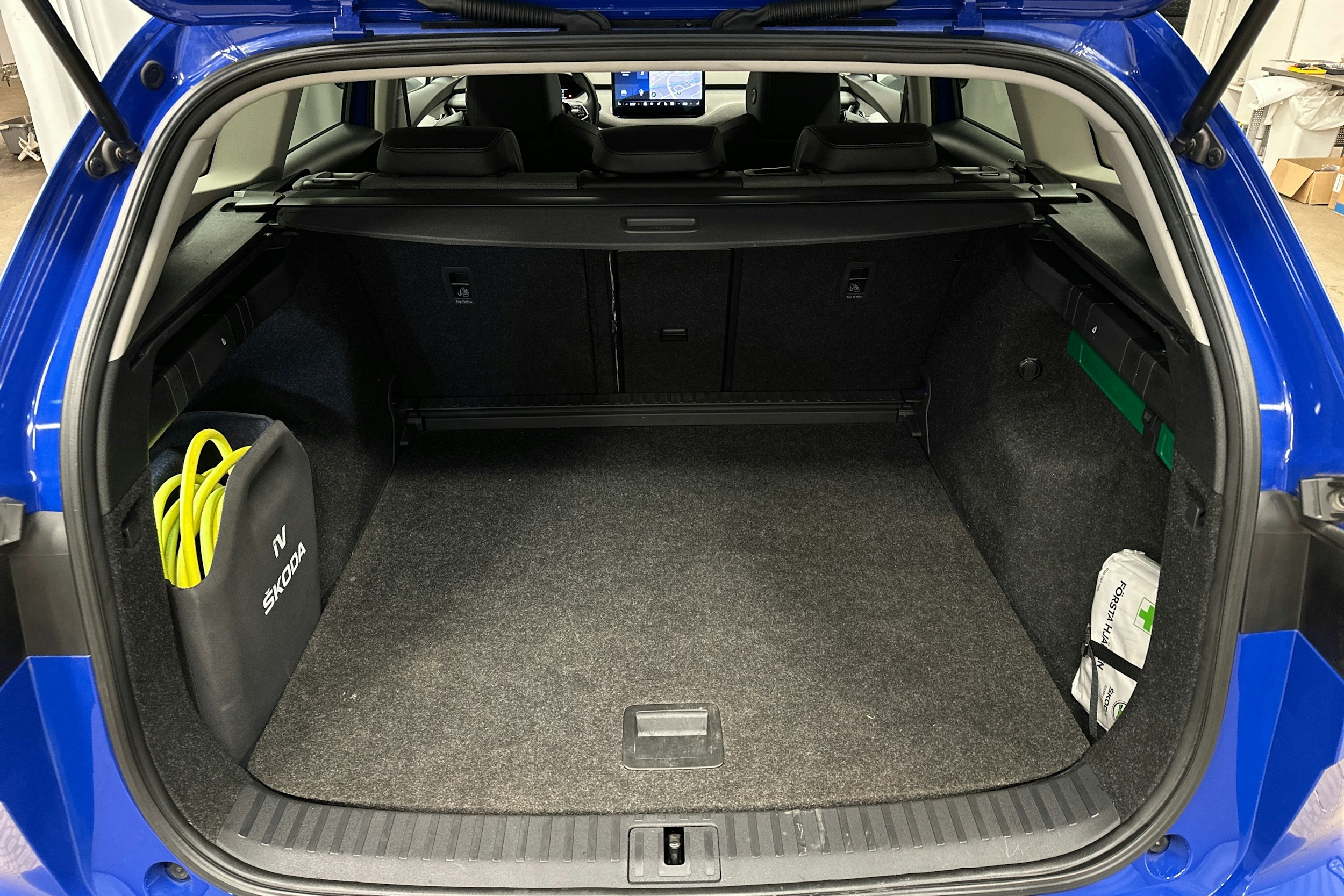 sininen Skoda Enyaq 2022 kuva 14.