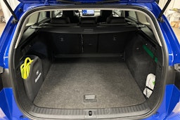 sininen Skoda Enyaq 2022 kuva 14.