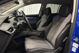 sininen Skoda Enyaq 2022 kuva 16.