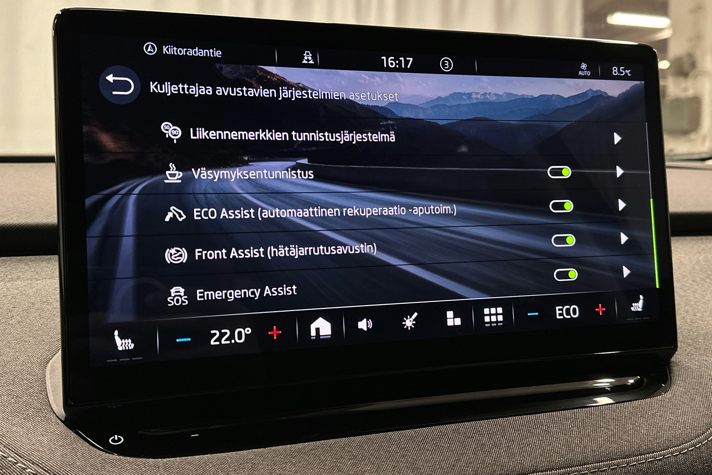 sininen Skoda Enyaq 2022 kuva 24.