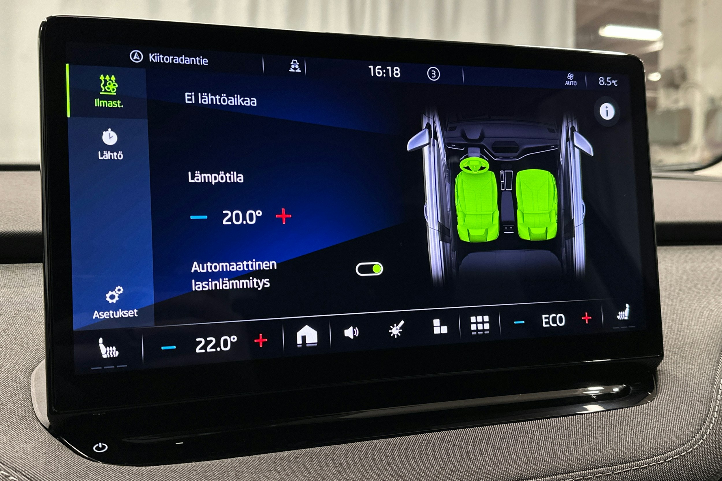 sininen Skoda Enyaq 2022 kuva 26.