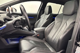 musta Skoda Enyaq 2022 kuva 14.