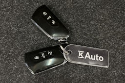 musta Skoda Enyaq 2022 kuva 30.