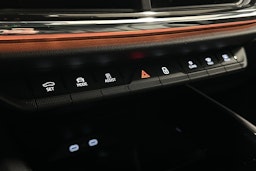 musta Skoda Enyaq 2022 kuva 32.