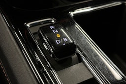 musta Skoda Enyaq 2022 kuva 34.