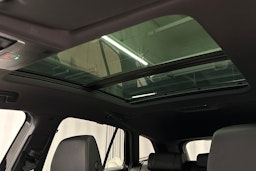 musta Skoda Enyaq 2022 kuva 35.