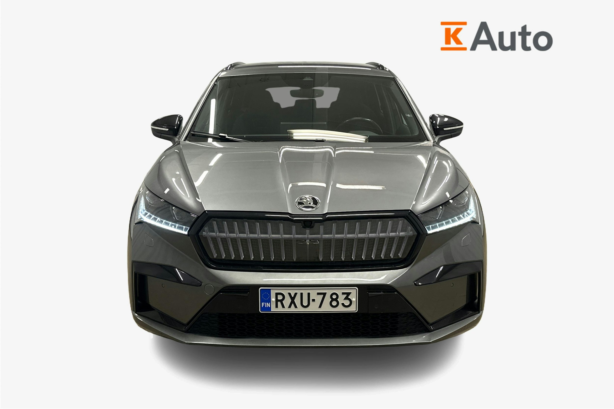 harmaa Skoda Enyaq 2022 kuva 5.