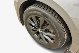 harmaa Skoda Enyaq 2022 kuva 11.