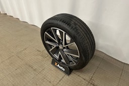 harmaa Skoda Enyaq 2022 kuva 13.