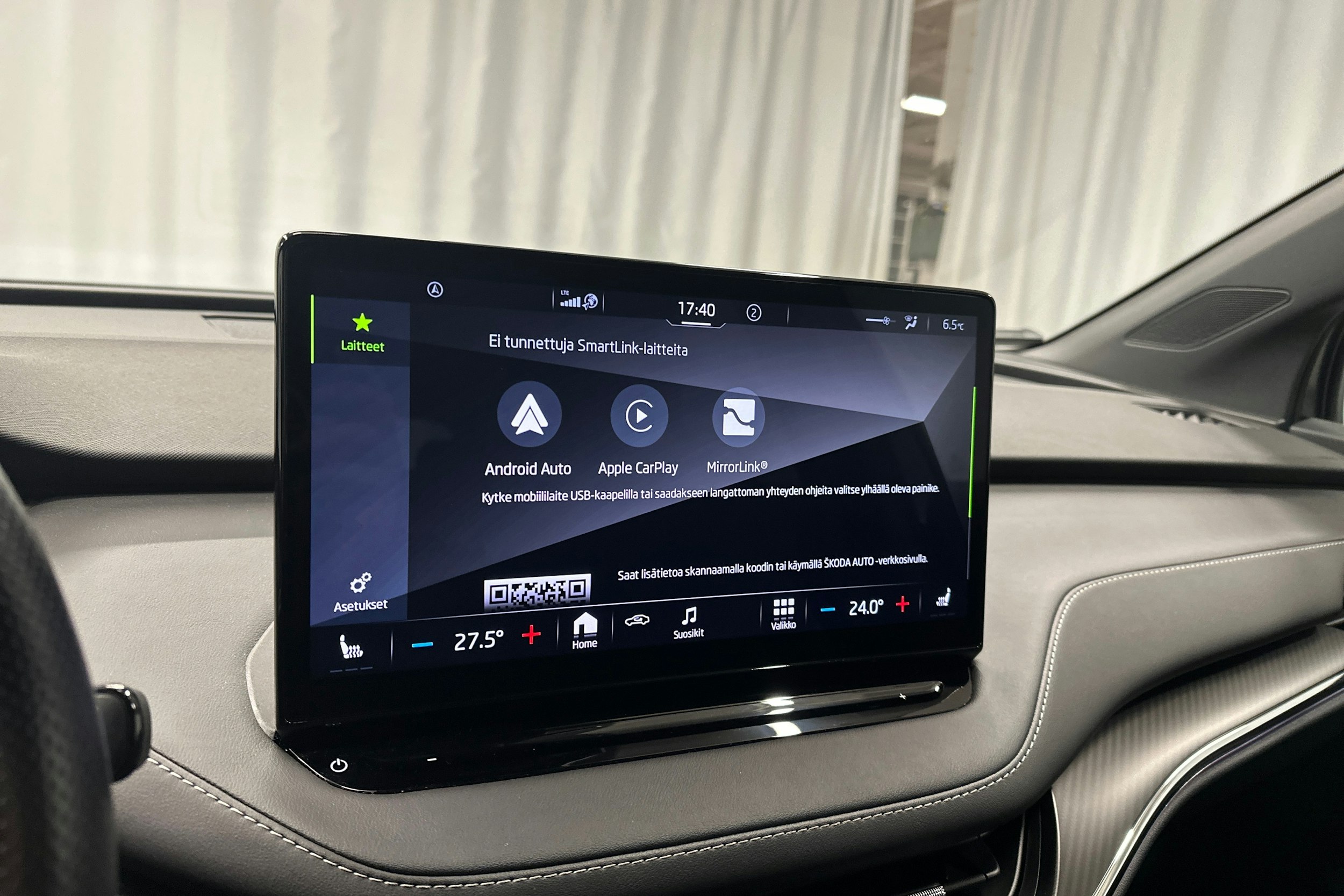 harmaa Skoda Enyaq 2022 kuva 21.