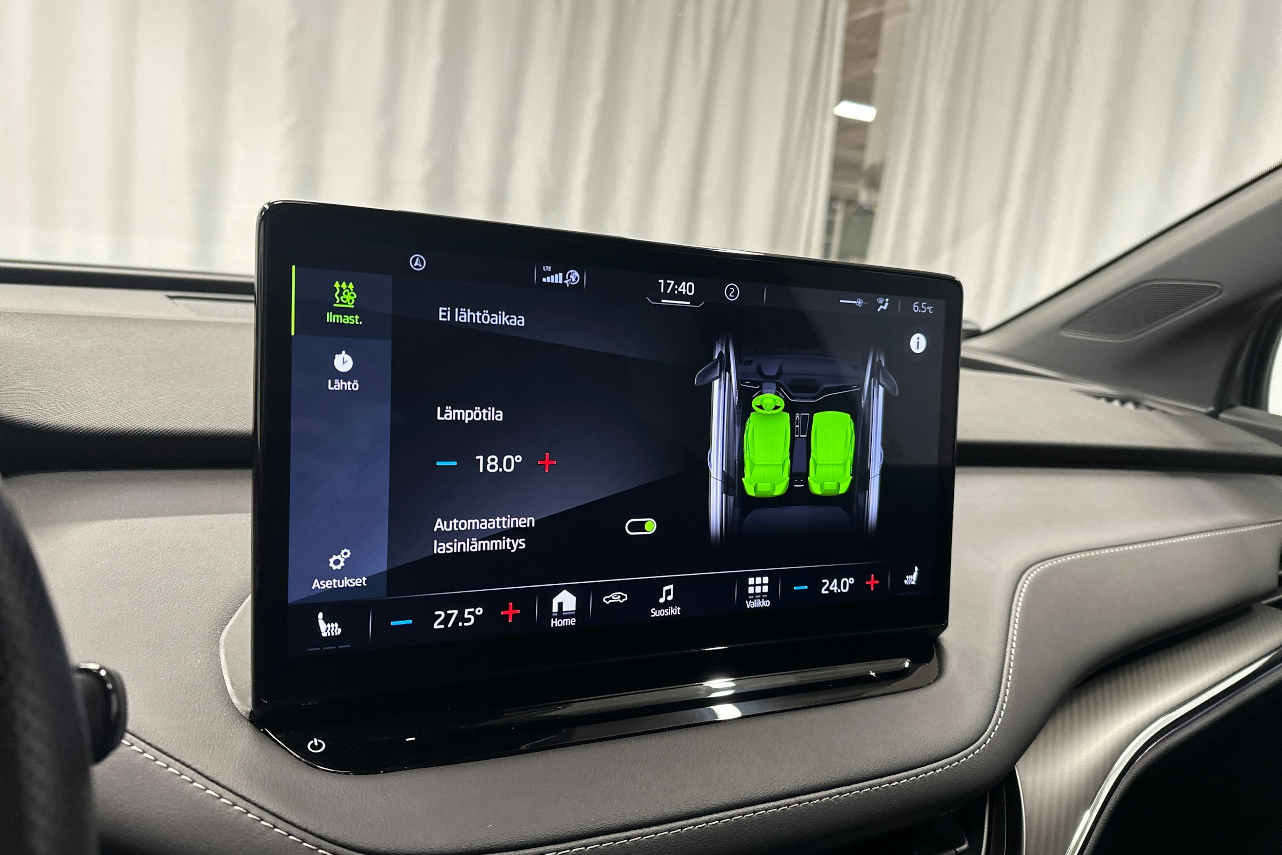 harmaa Skoda Enyaq 2022 kuva 24.