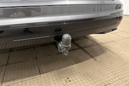 harmaa Skoda Enyaq 2022 kuva 30.