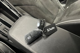 harmaa Skoda Enyaq 2022 kuva 33.