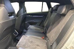 harmaa Skoda Enyaq 2022 kuva 10.