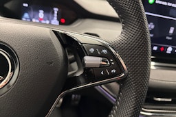 harmaa Skoda Enyaq 2022 kuva 15.