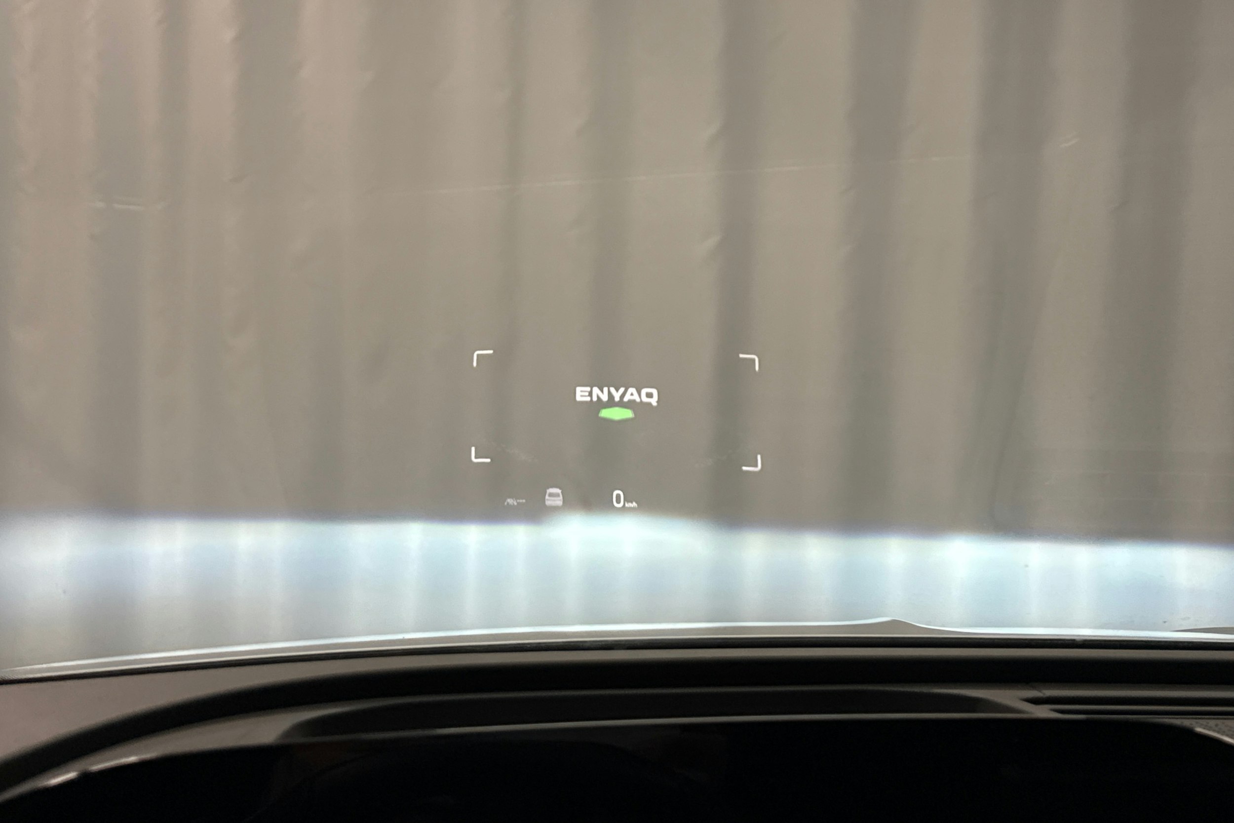 harmaa Skoda Enyaq 2022 kuva 17.