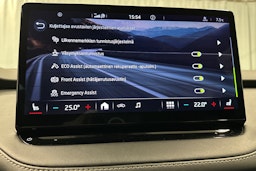 musta Skoda Enyaq 2022 kuva 20.