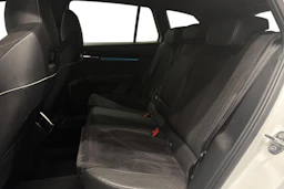 valkoinen Skoda Enyaq 2023 kuva 11.