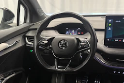 valkoinen Skoda Enyaq 2023 kuva 15.