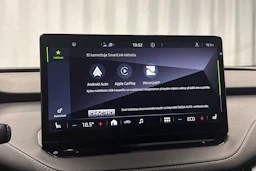 valkoinen Skoda Enyaq 2023 kuva 23.