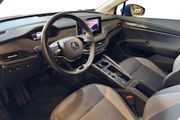 sininen Skoda Enyaq 2022 kuva 3.